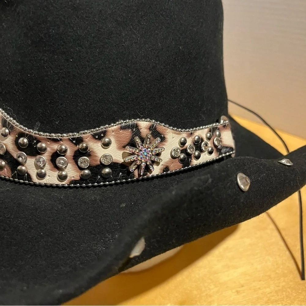 Bullhide Rodeo Cowgirl Hat Large Black Cheetah Animal Print Band Rhinestones